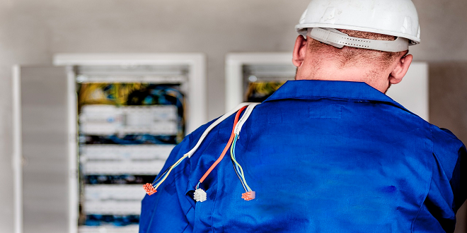 How to Repair an Electrical Panel in Your Home